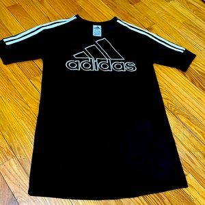 Adidas’s boys shirt size 10